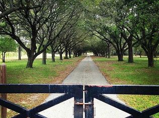 9260 Gosler Rd, Sealy, TX 77474