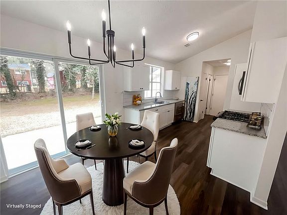 5th image of 673 Utoy Cir SW