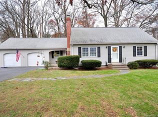 21 Standish Rd, Windsor, CT 06095