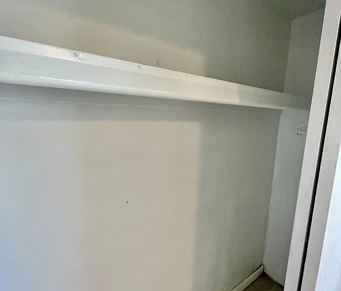 215 SE Van Loon Ter #1 — Photo 8
