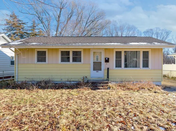 4058 Niles St, Waterloo, IA 50703