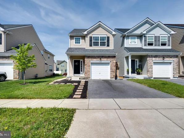 2154 Huntington Ln, Easton, PA 18040