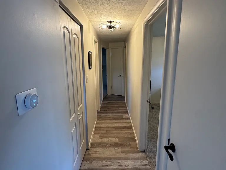 537 E Delno Dr — Photo 5