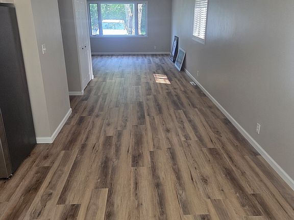 4th image of 320 S 21st St