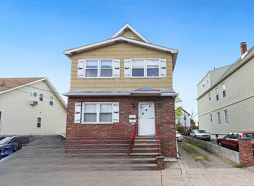 210 Hayward Pl #2 Photo 1