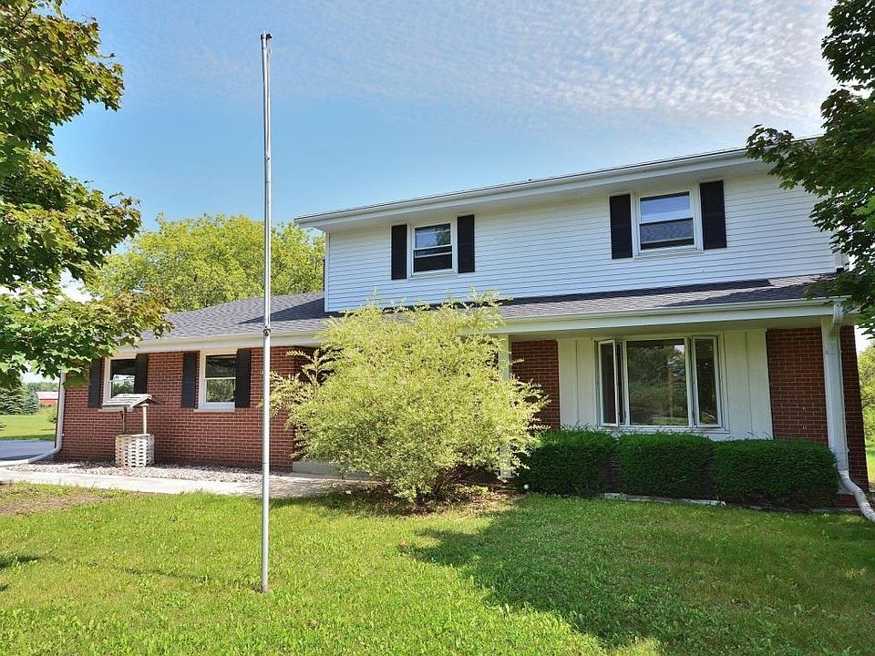 1st image of W127N12344 Knollwood Dr