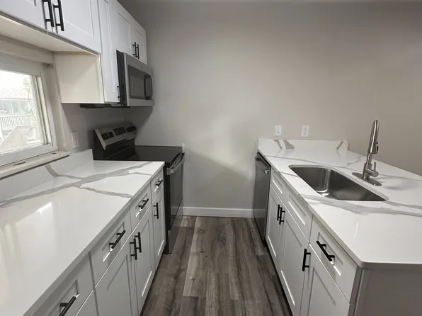 1135 Olive Village Ct, Saint Louis, MO 63132