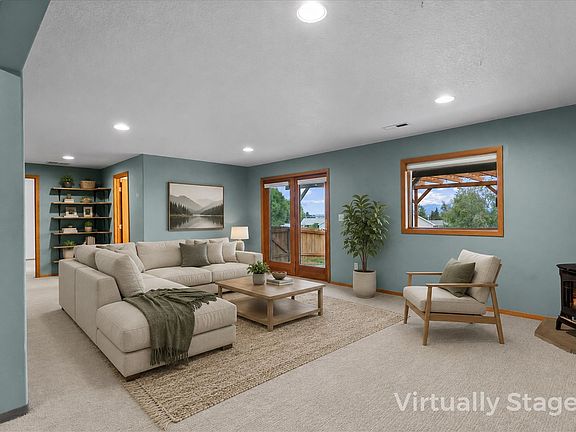 5th image of 369 Yodelin Ridge Rd