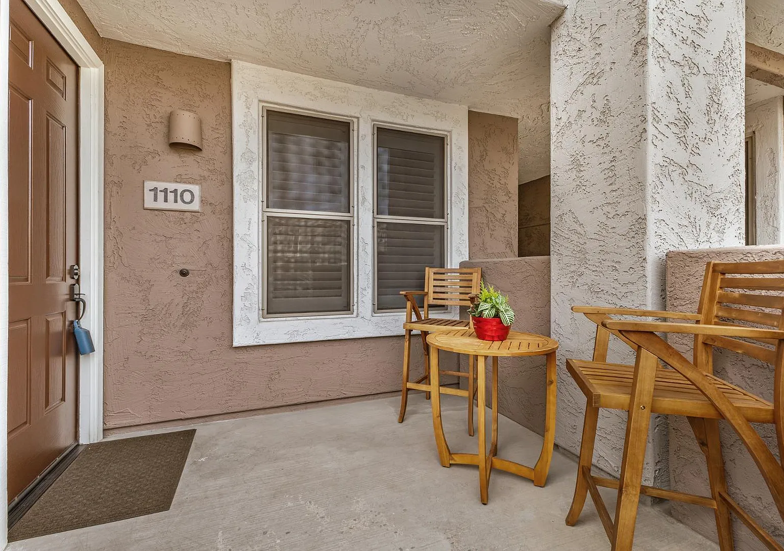 2 bed, 2.0 bath, 1401 sqft, $3,000 — Photo 1