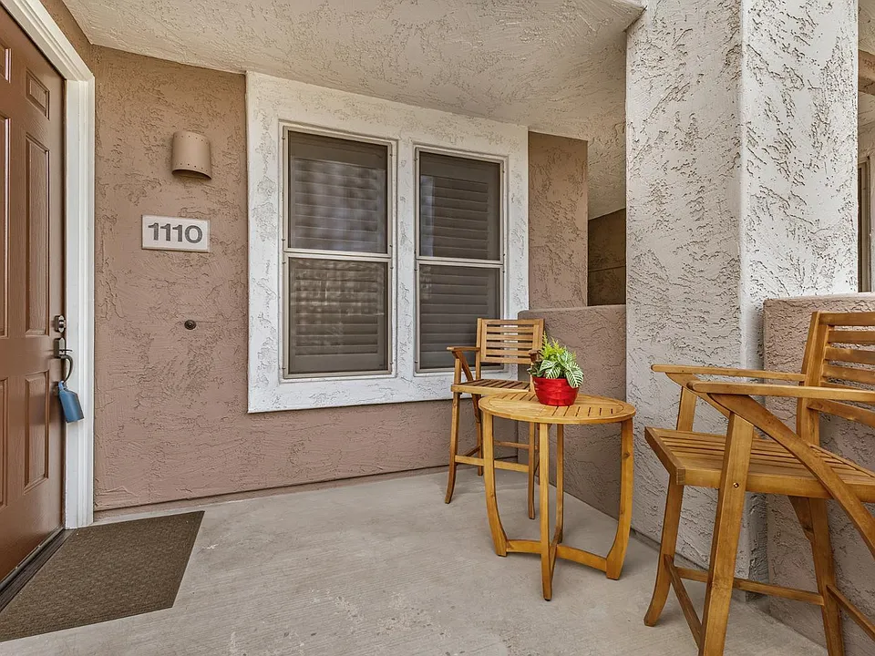 15221 N Clubgate Dr #1110