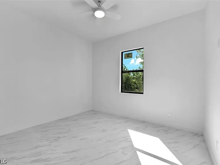 846 Cadis St E — Photo 17