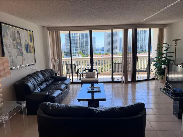 1000 Island Blvd #1508, Aventura, FL 33160
