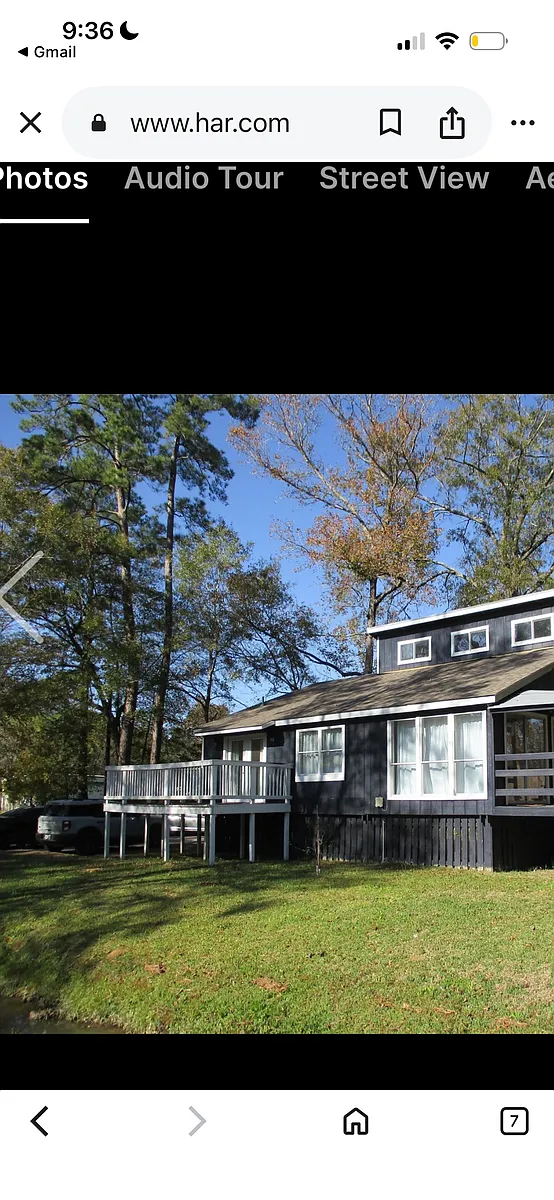 Building Photo - 20843 Brandon Dr