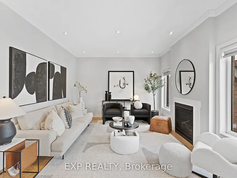 131 Greenwood Rd — Photo 8