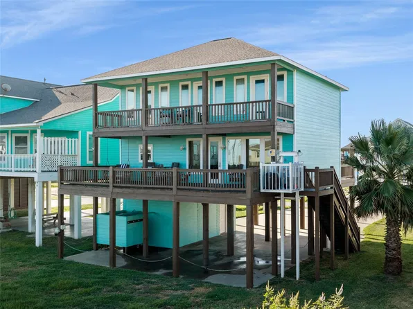 110 Ocean View Dr, Crystal Beach, TX 77650