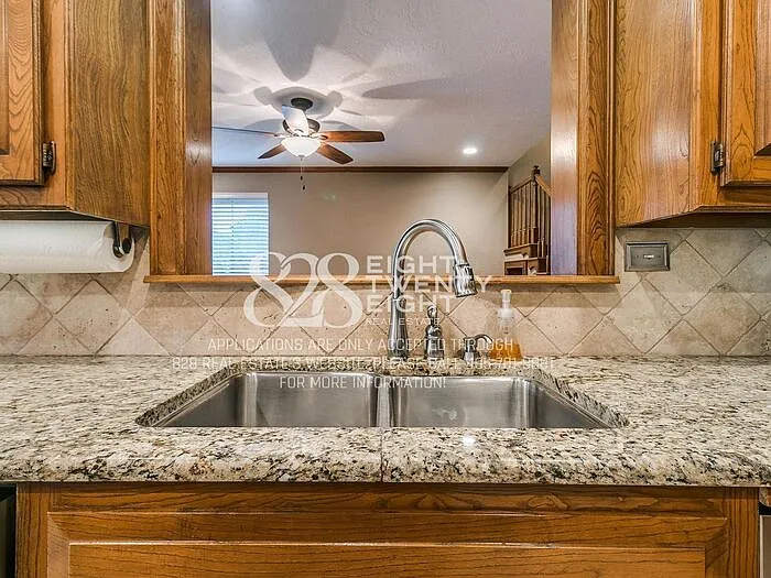 3723 Barwick Ct — Photo 43