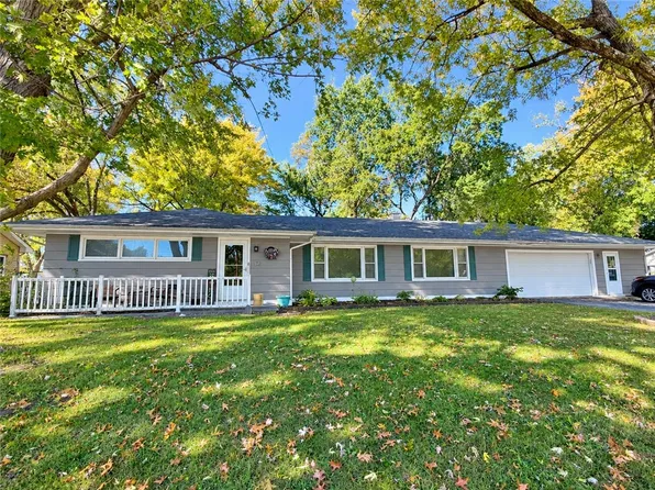 507 S Oakwood St, Oakwood, IL 61858