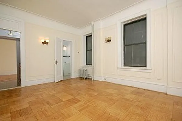 Rented by Raz Realty | media 4