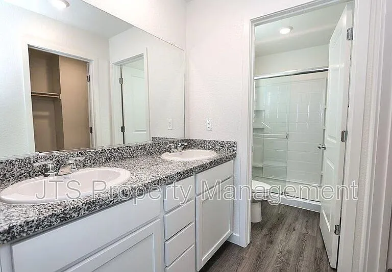 2097 Shady Tree Cir — Photo 29