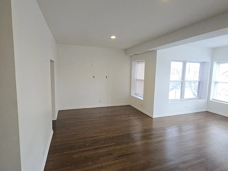 4554 S King Dr E #3-E3 — Photo 3