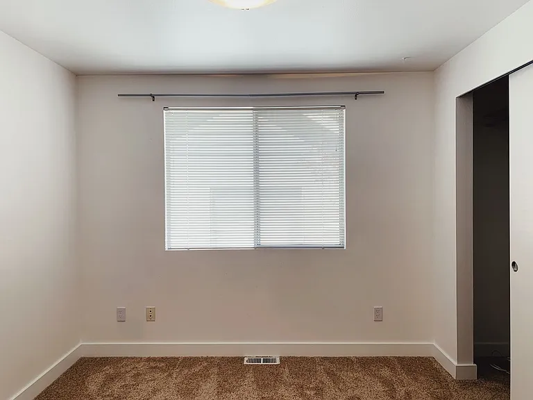8022 118th Ct NE #5 — Photo 13