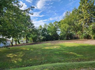 200 S 9th St SE, Clay City, IL 62824