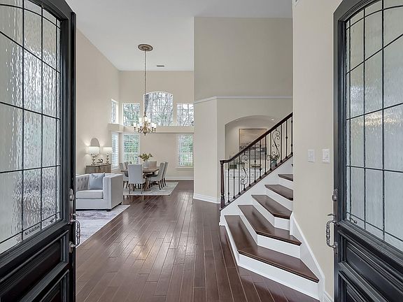 4th image of 58 Candle Pine Pl