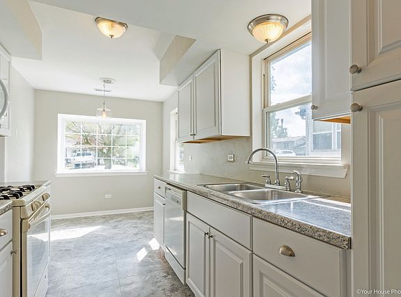5th image of 410 Bellevue Dr