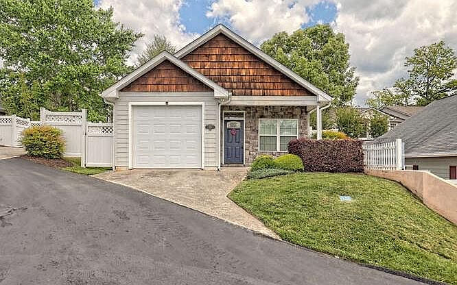 1st image of 406 Long View Dr