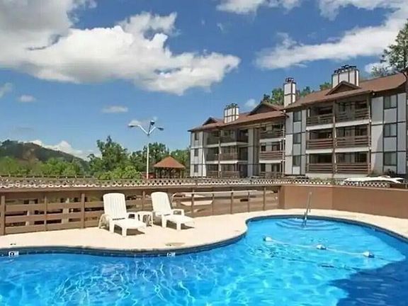 2nd image of 616 Turkey Nest Rd APT 205