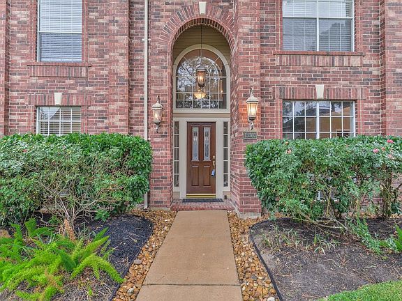 2nd image of 15303 Woodland Orchard Ln
