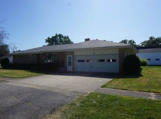 504 N Burke St, Wolcott, IN 47995