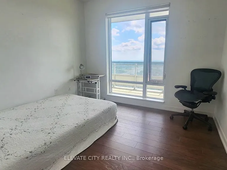 2560 Eglinton Ave W #2105 — Photo 7