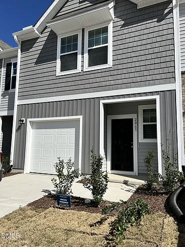 2065 Glen Crossing Dr Photo 1