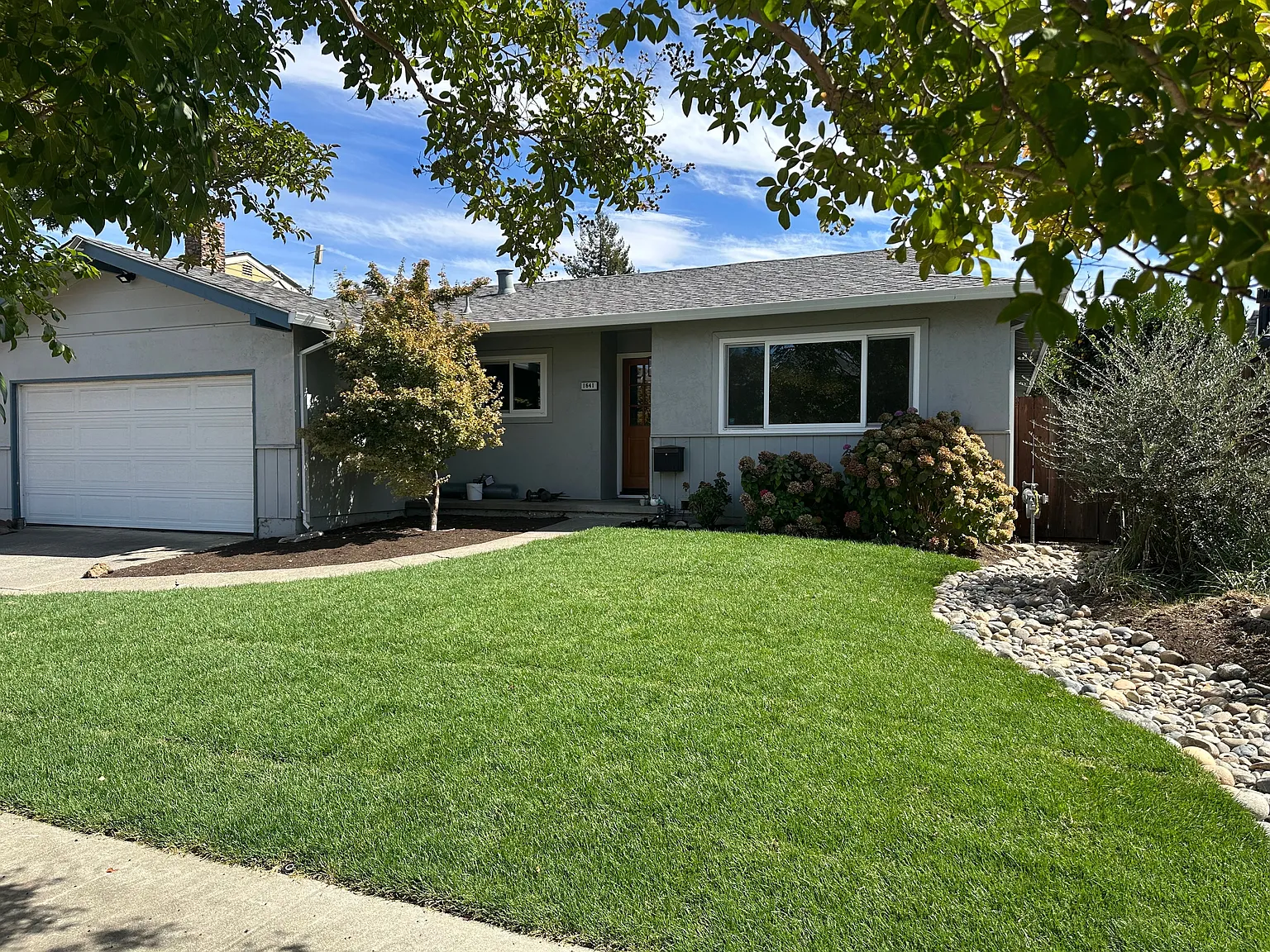 4 bed, 2.0 bath, 1510 sqft, $4,295 — Photo 1