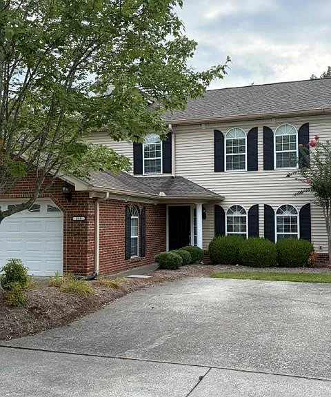 1699 W Oak Dr — Photo 1