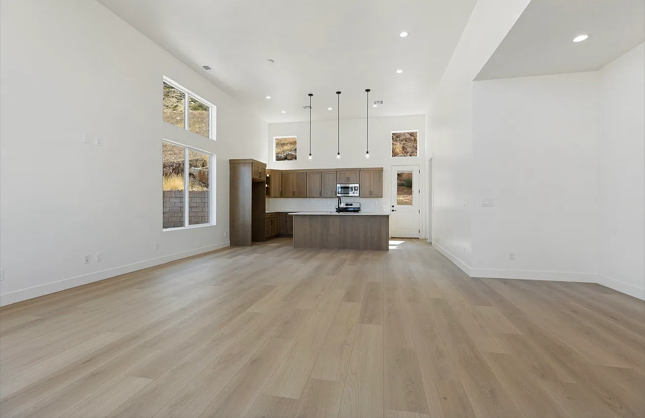 3 bed, 2200 sqft, $2,700 — Photo 4