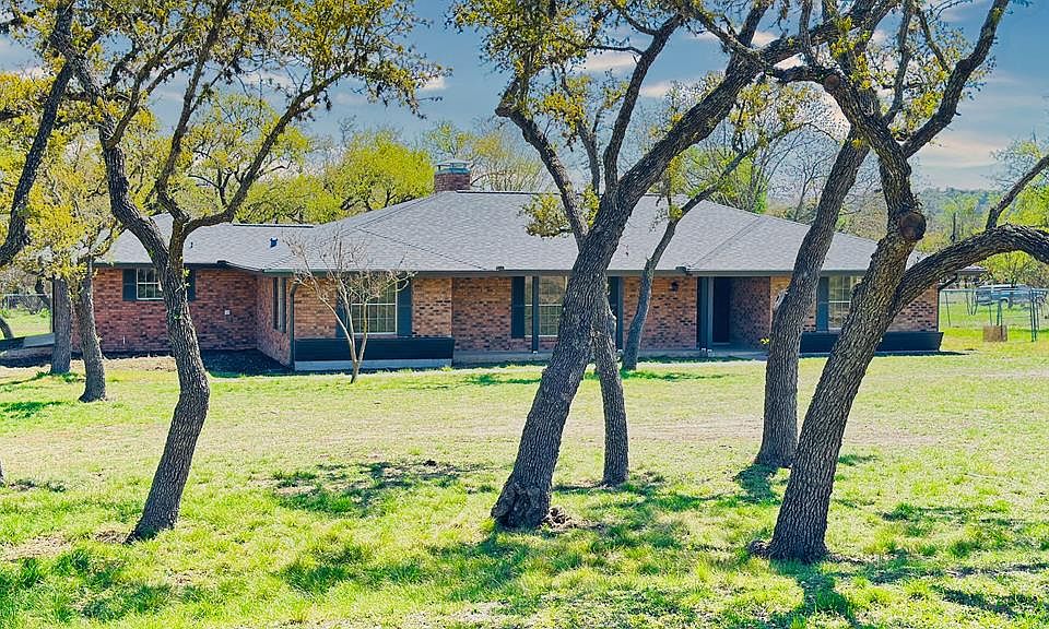 1st image of 107 S Royal Oaks Rd