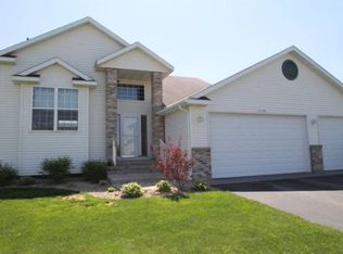 1130 Hillside Rd, Sauk Rapids, MN 56379