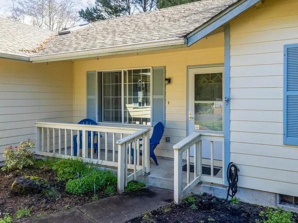 1545 SW Chad Dr, Waldport, OR 97394