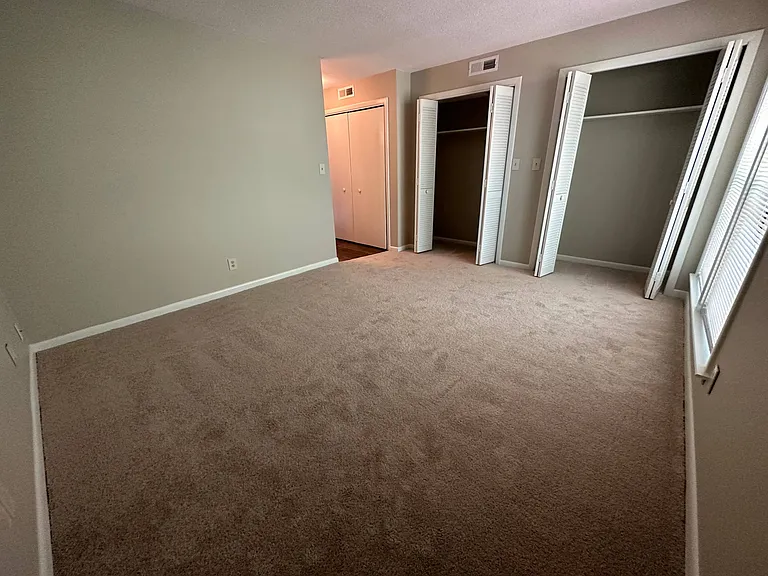 203 Driftwood Ln — Photo 6