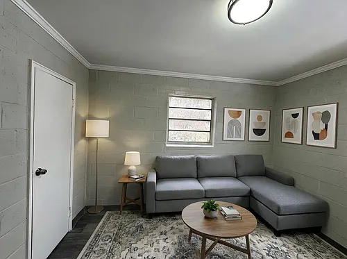 303 Hay St Photo 1