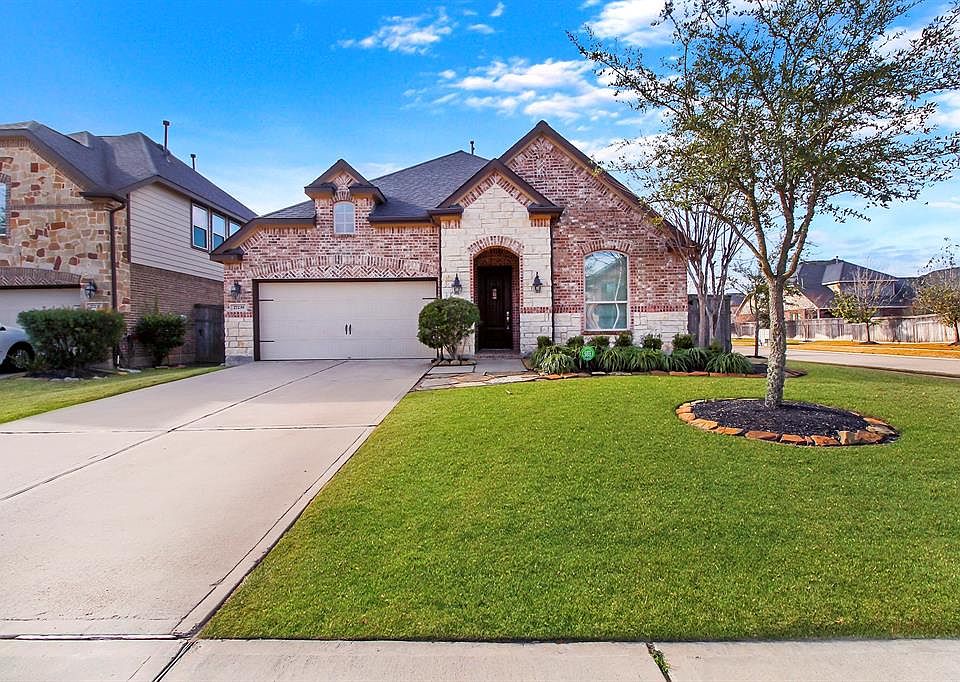 1st image of 27239 Aspen Falls Ln