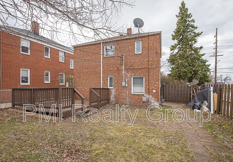 645 Babbitt Rd — Photo 20