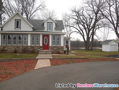1st image of 817 1st St E