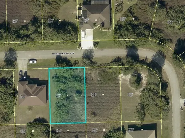 548 Theodore Vail St E, Lehigh Acres, FL 33974