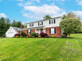 36 Country Club Rd, Hopewell Junction, NY 12533