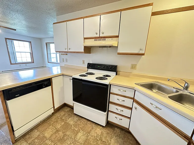 317 Crestview Ln #B — Photo 5