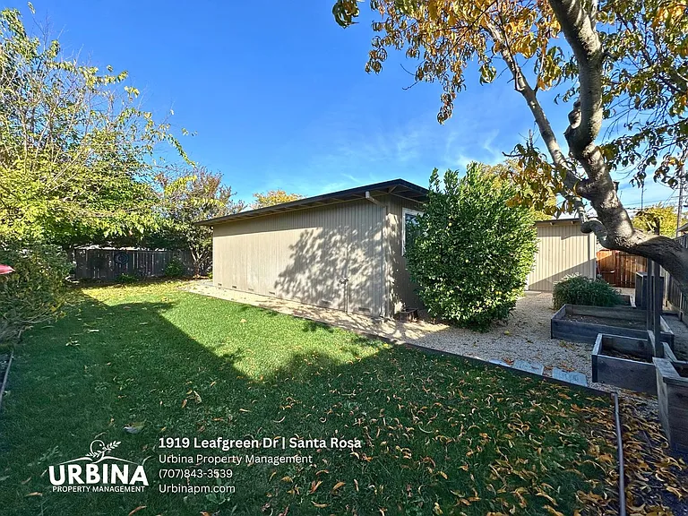 1919 Leafgreen Dr — Photo 21