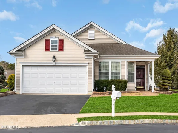 5 Elmswell Court, Jackson, NJ 08527